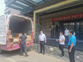 凝心聚力抗疫情，一线慰问暖人心
